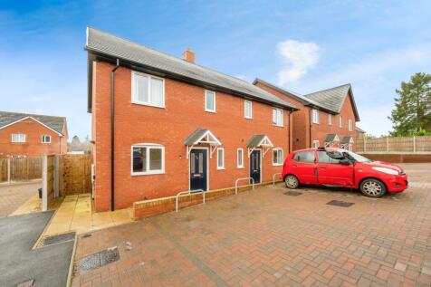 3 bedroom semi-detached house for sale