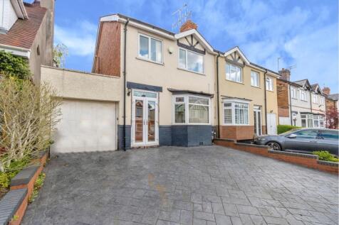 3 bedroom semi-detached house for sale