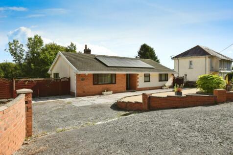 3 bedroom detached bungalow for sale