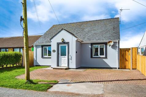 2 bedroom detached bungalow for sale