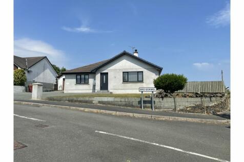 4 bedroom detached bungalow for sale