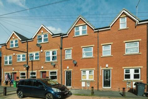 4 bedroom terraced house for sale