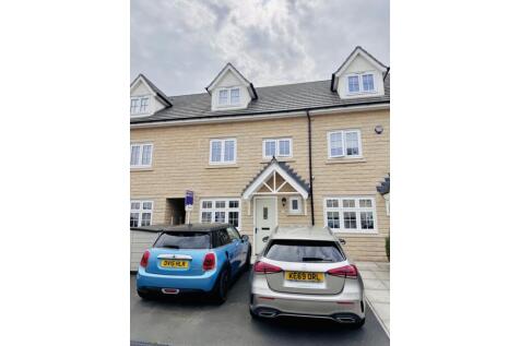4 bedroom terraced house for sale