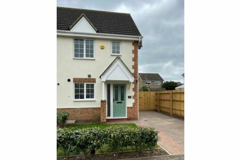 2 bedroom semi-detached house for sale