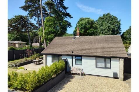 2 bedroom detached bungalow for sale