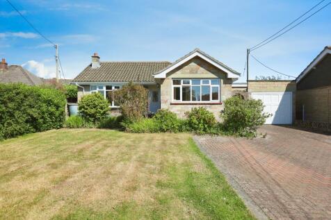 3 bedroom detached bungalow for sale