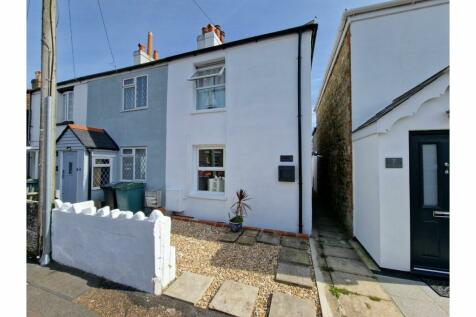 2 bedroom semi-detached house for sale