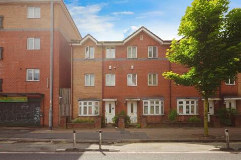 4 bedroom town house for sale