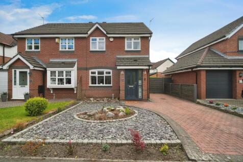 3 bedroom semi-detached house for sale