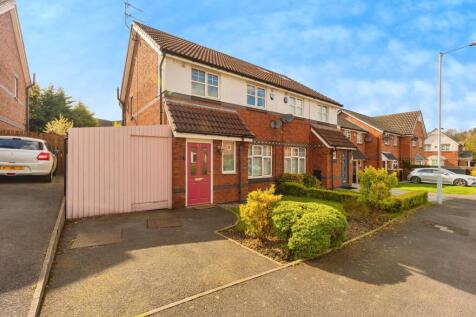 3 bedroom semi-detached house for sale