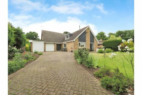 4 bedroom detached bungalow for sale