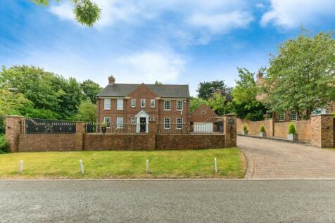 5 bedroom detached house for sale