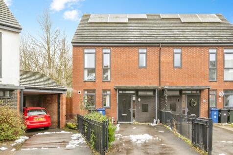 3 bedroom semi-detached house for sale