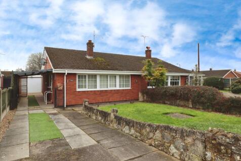 2 bedroom semi-detached bungalow for sale