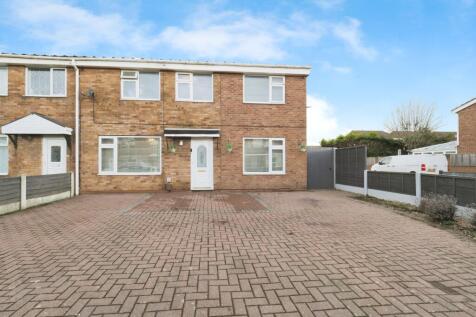 5 bedroom end of terrace house for sale