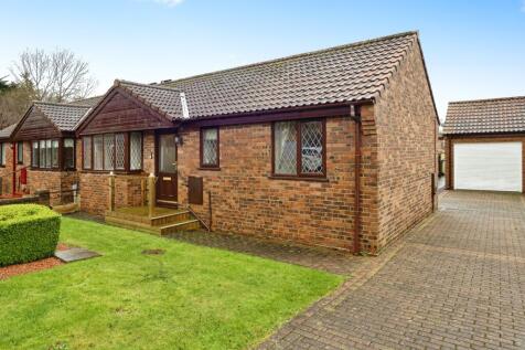 2 bedroom semi-detached bungalow for sale