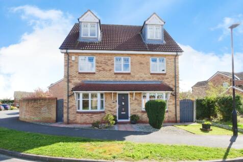 6 bedroom detached house for sale