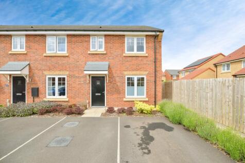 3 bedroom end of terrace house for sale