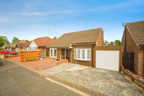 2 bedroom detached bungalow for sale
