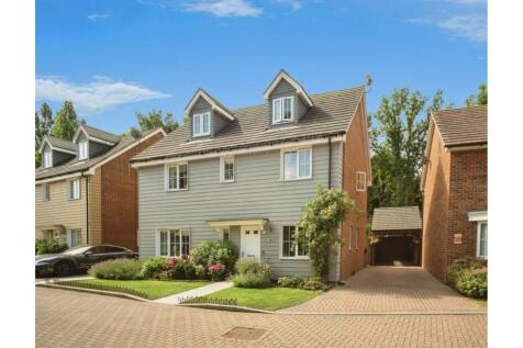 5 bedroom detached house for sale