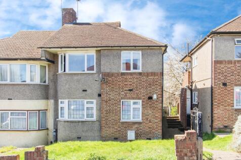 2 bedroom maisonette for sale