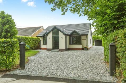 3 bedroom detached bungalow for sale