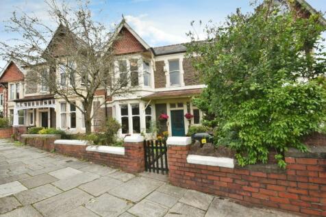 4 bedroom terraced house for sale