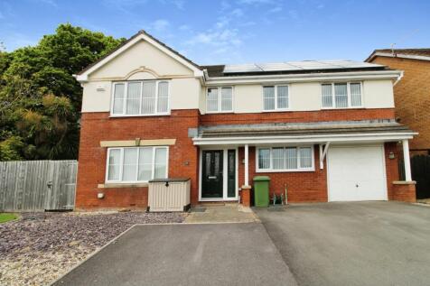 5 bedroom detached house for sale