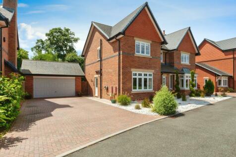 4 bedroom detached house for sale