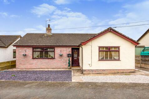 3 bedroom detached bungalow for sale