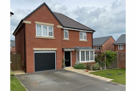 4 bedroom detached house for sale