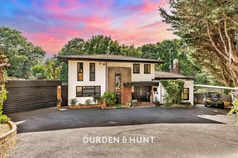 Baldwins Hill, Loughton, IG10 4 bed detached house for sale