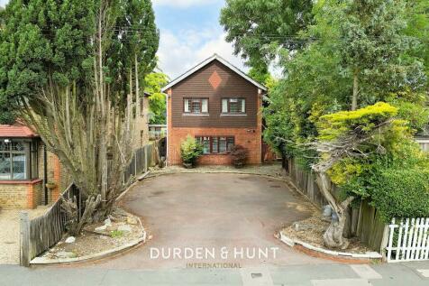 5 bedroom detached house for sale