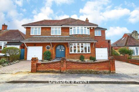 Fernside, Buckhurst Hill, IG9 4 bed detached house for sale
