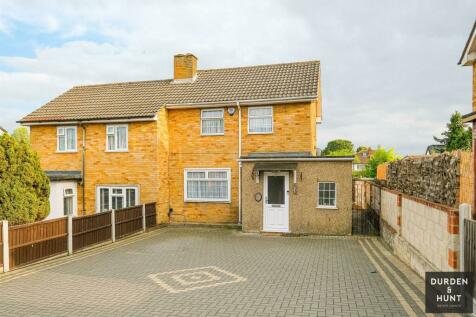 2 bedroom semi-detached house for sale