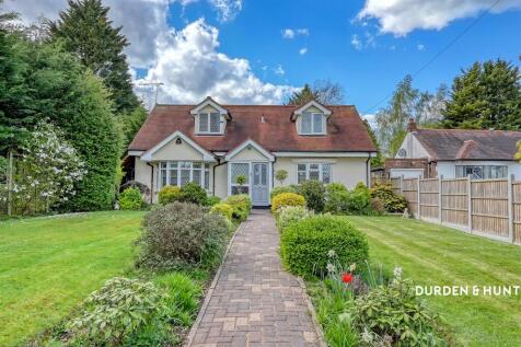 Tysea Hill, Stapleford Abbotts, RM4 2 bed detached house for sale