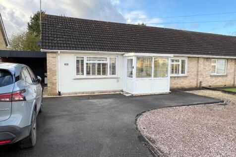 2 bedroom semi-detached bungalow for sale