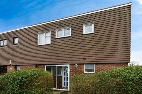 3 bedroom end of terrace house for sale