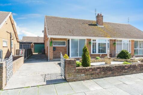 2 bedroom semi-detached bungalow for sale