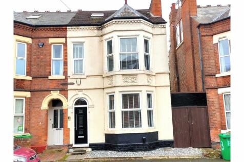 6 bedroom semi-detached house for sale