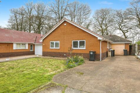 3 bedroom detached bungalow for sale