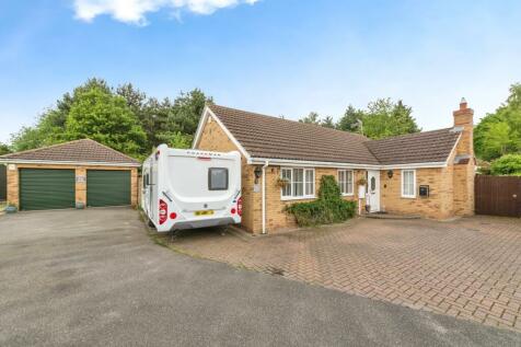 3 bedroom detached bungalow for sale