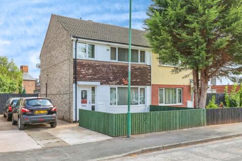 3 bedroom semi-detached house for sale