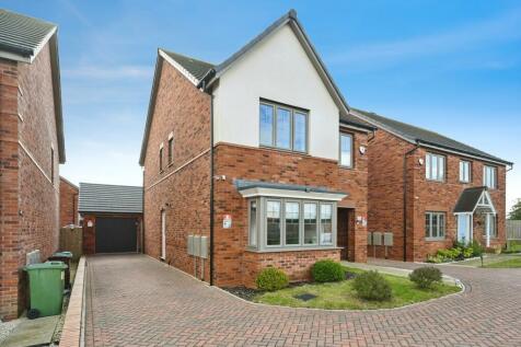 4 bedroom detached house for sale