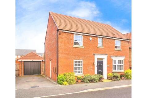 4 bedroom detached house for sale