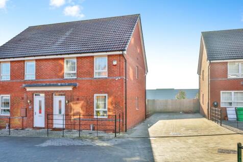 3 bedroom semi-detached house for sale