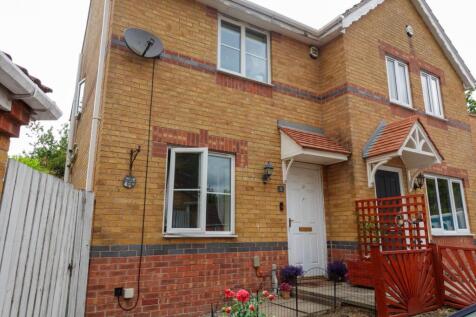2 bedroom semi-detached house for sale