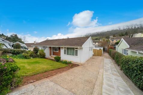 3 bedroom semi-detached bungalow for sale