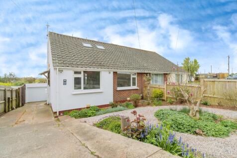 3 bedroom semi-detached bungalow for sale