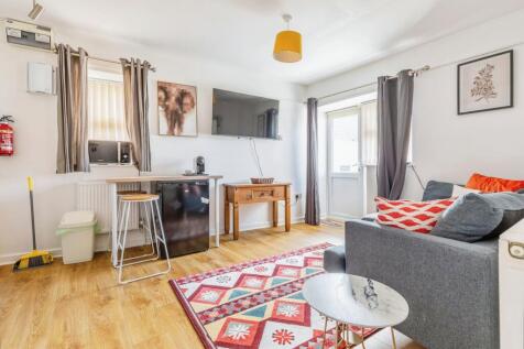 1 bedroom flat for sale